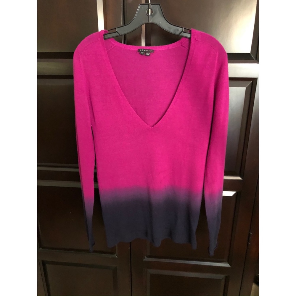 Lovely SOFT Theory Top! Sz L.